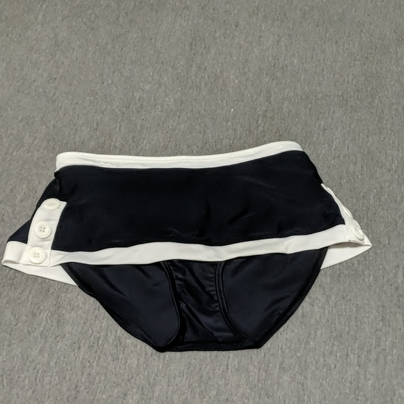 Black and White bikini, new with tags - Picture 3 of 5